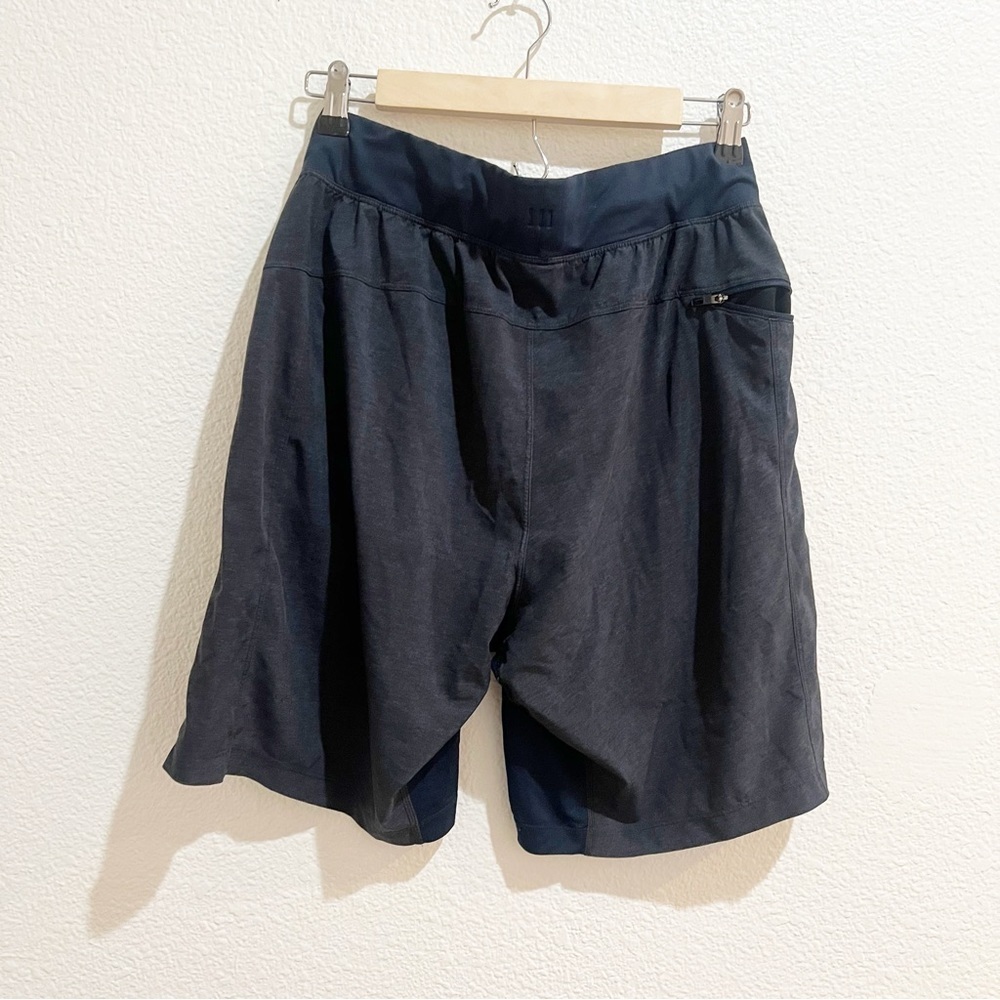 Lululemon- T.H.E Short Linerless 9” Navy Shorts - M